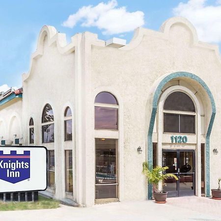 Knights Inn Ontario Exterior photo